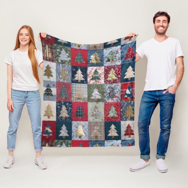 Couverture Polaire Festive Patchwork Christmas Tree Pattern (4) (En situation)