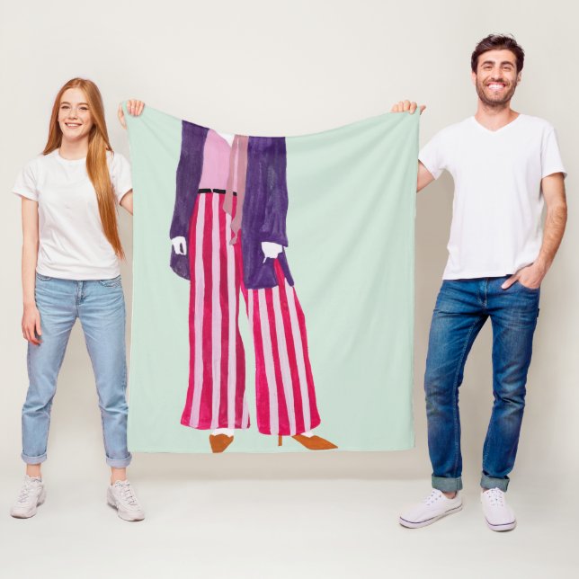 Couverture Polaire Figure de mode debout - Pantalon rayé (En situation)