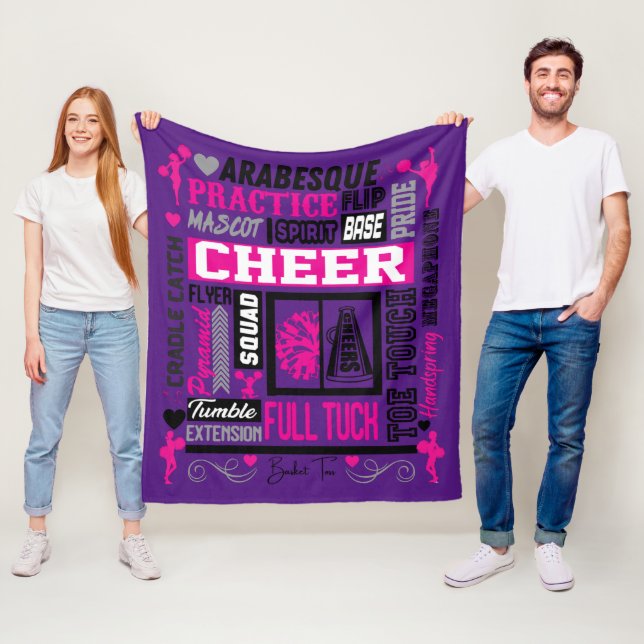 Couverture Polaire Filles Mot d'Art Cheerled en rose noir violet (En situation)