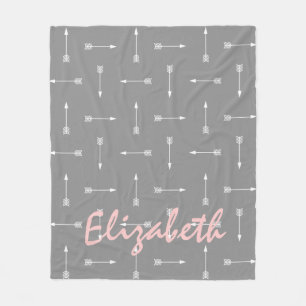Couverture Polaire Flèches blanches sur Dove Grey avec Baby Rose