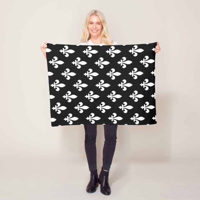 Couverture Polaire Fleur de Lis Motif, Royal French, Blanc sur Noir (En situation)