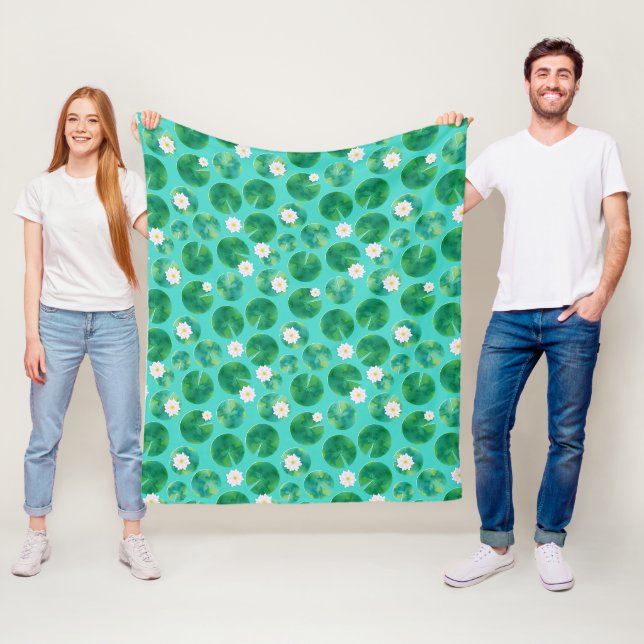 Couverture Polaire Fleurs Lys d'Eau Blanche & Motif Lily Pad (En situation)