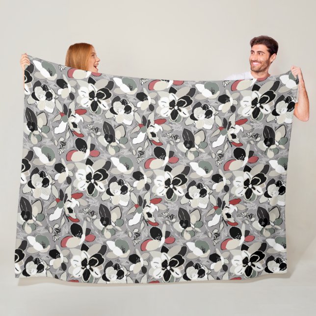 Couverture Polaire Flores d'hiver gris noir (En situation)