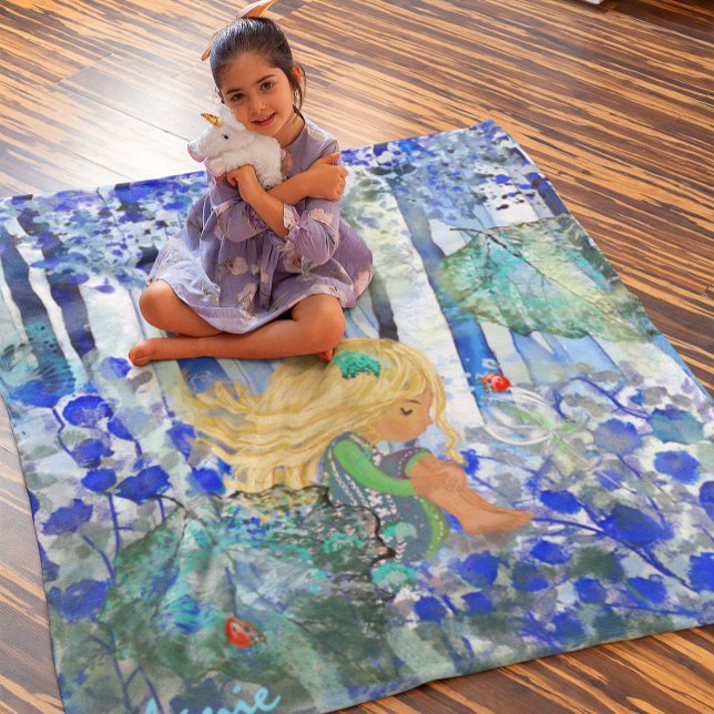 Couverture Polaire Forêt bleue avec petite fille (Blue Forest with Little girl Fleece Blanket)