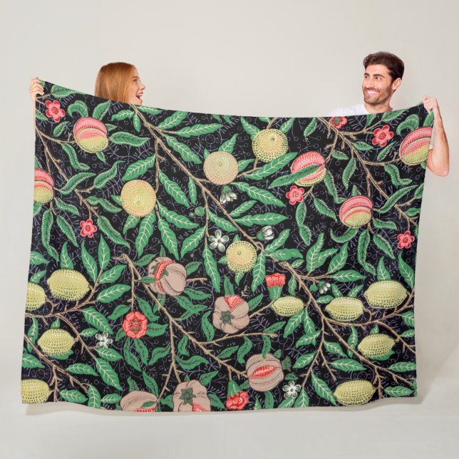 Couverture Polaire Four Fruit, William Morris (En situation)