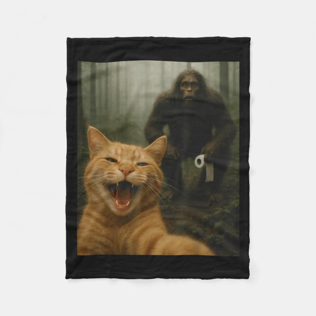 Couverture Polaire Funny Cat Surprised Happy Selfie With Bigfoot Sasq (Devant)