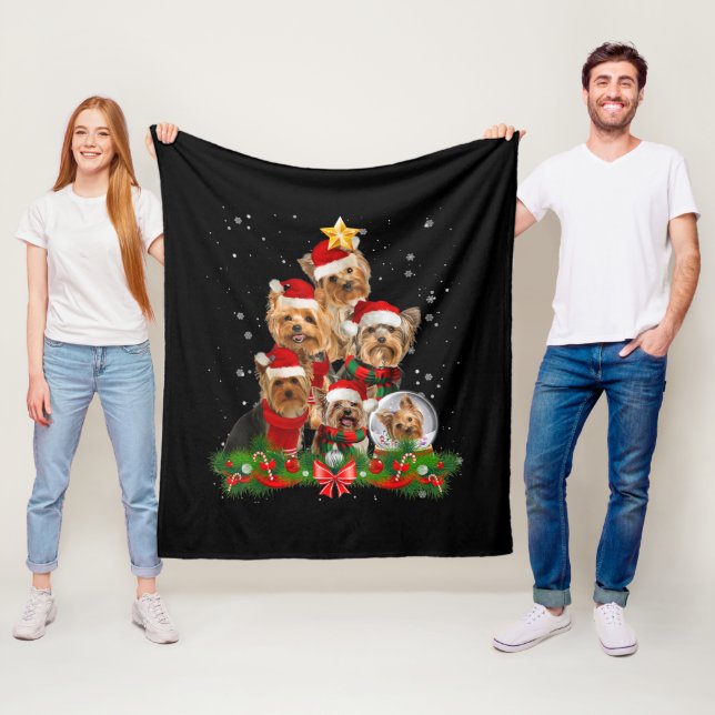 Couverture Polaire Funny Yorkshire Terrier Chien de Noël Arbre (En situation)