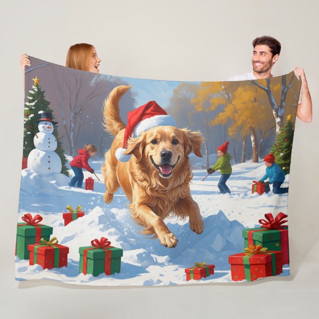 Couverture Polaire Golden Retriever en neige avec Casquette de Noël (En situation)