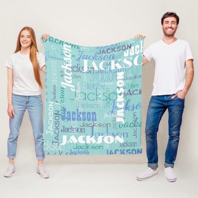 Couverture Polaire Grand Nom Graffiti Motif Typographie Bleu Moyen (En situation)