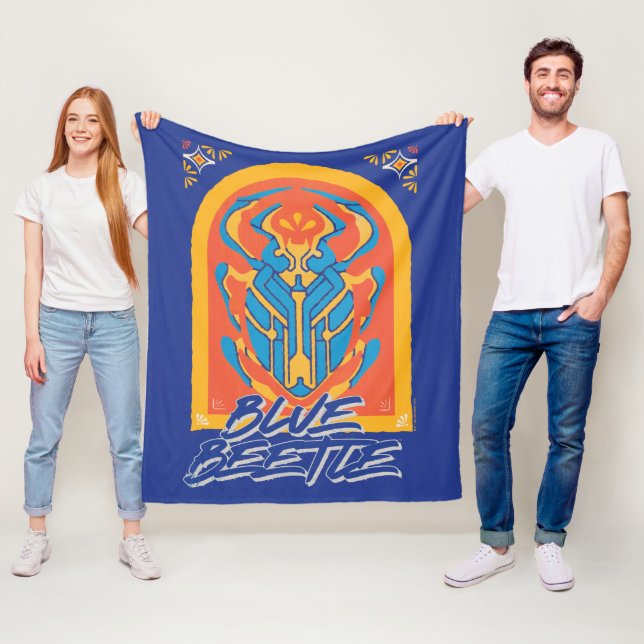 Couverture Polaire Graphique de Talavera de scarabée bleu (En situation)