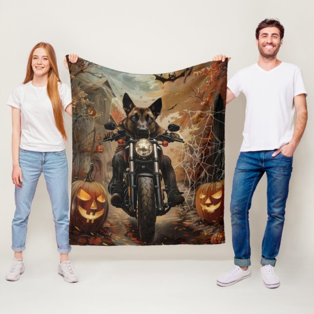 Couverture Polaire Halloween berger Anatolien moto équitation (En situation)