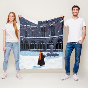 Couverture Polaire HARRY POTTER™ et Hedwig dans la cour de HOGWARTS™