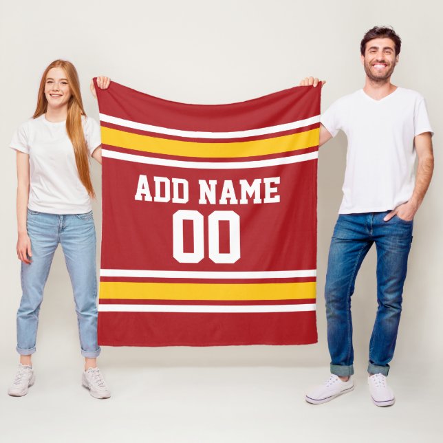 Couverture Polaire Jersey sport rouge et jaune Nom personnalisé (En situation)