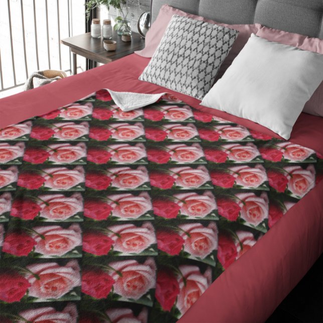 Couverture Polaire Joli modèle Rose rose rouge floral (Pretty Roses Pink Red Floral Pattern Fleece Blanket)