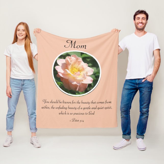 Couverture Polaire Joli Rose Floral 1 Écriture de Pierre Personnalisé (En situation)