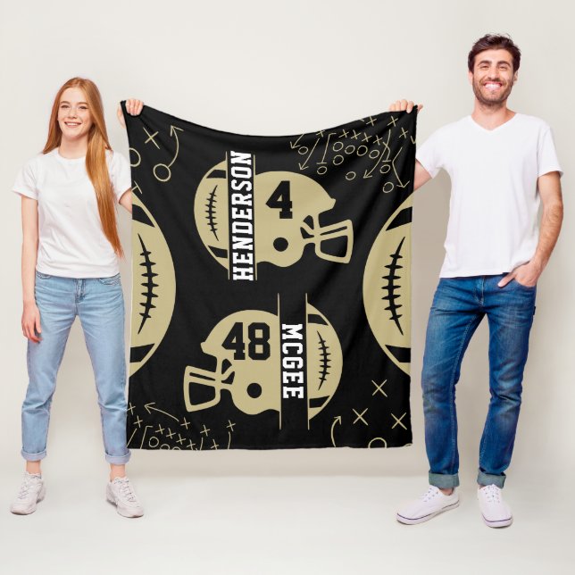 Couverture Polaire Jour de football noir et or (En situation)