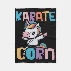 Couverture Polaire Karate Coloré Unicorn En Action Avec Arc En Ciel