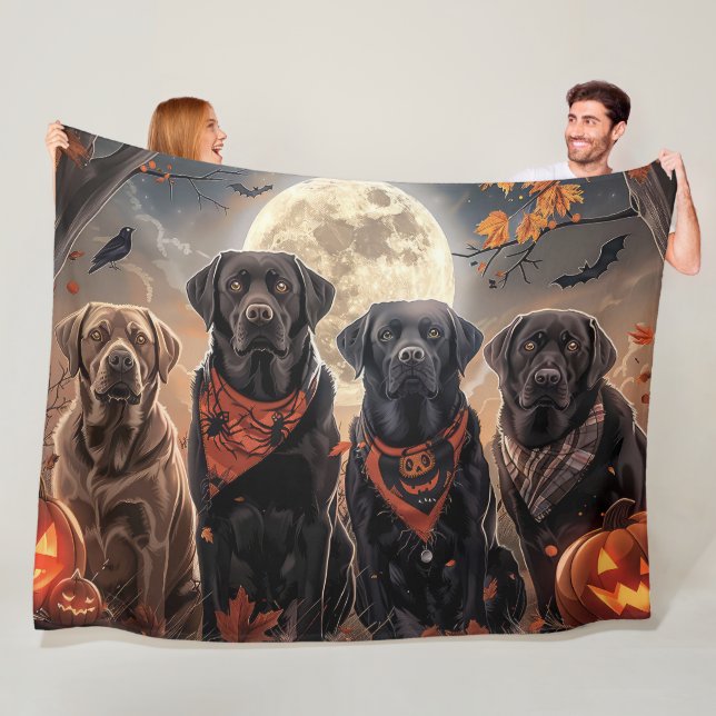 Couverture Polaire Labrador Halloween Éffrayant (En situation)