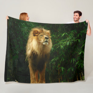 Couverture Polaire Le LION, ROI de la JUNGLE