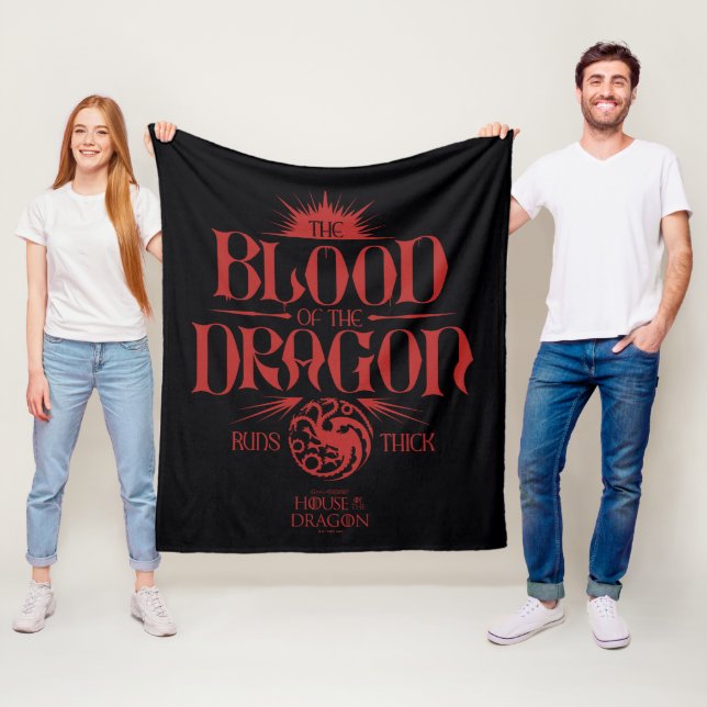 Couverture Polaire Le sang du dragon tourne épais (En situation)