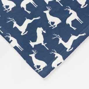 Couverture Polaire Les cerfs communs modèlent dans le bleu marine et