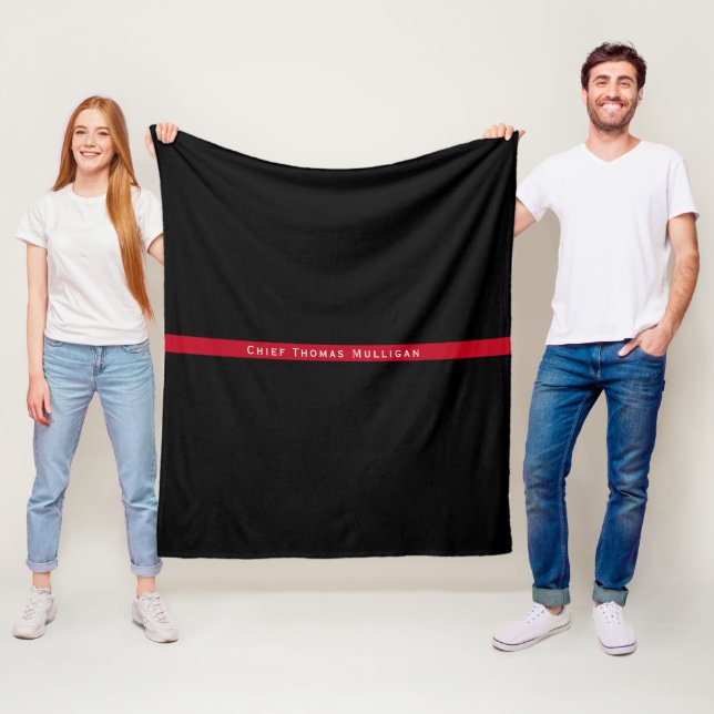 Couverture Polaire Ligne rouge mince nom de monogramme de (En situation)