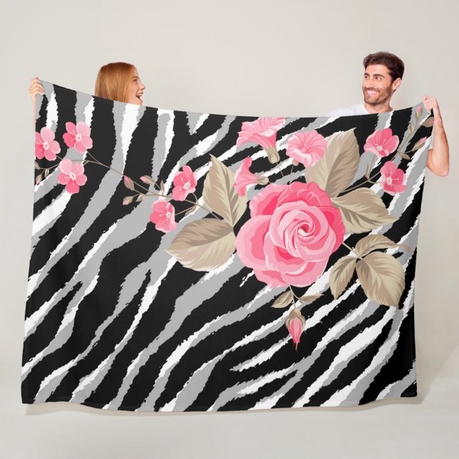 Couverture Polaire Ligne Tiger Rose de luxe tendance (En situation)
