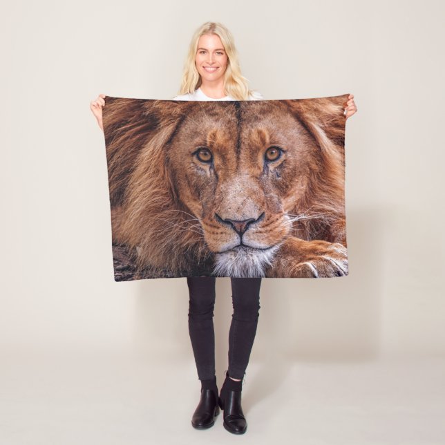 Couverture Polaire Lion africain (En situation)