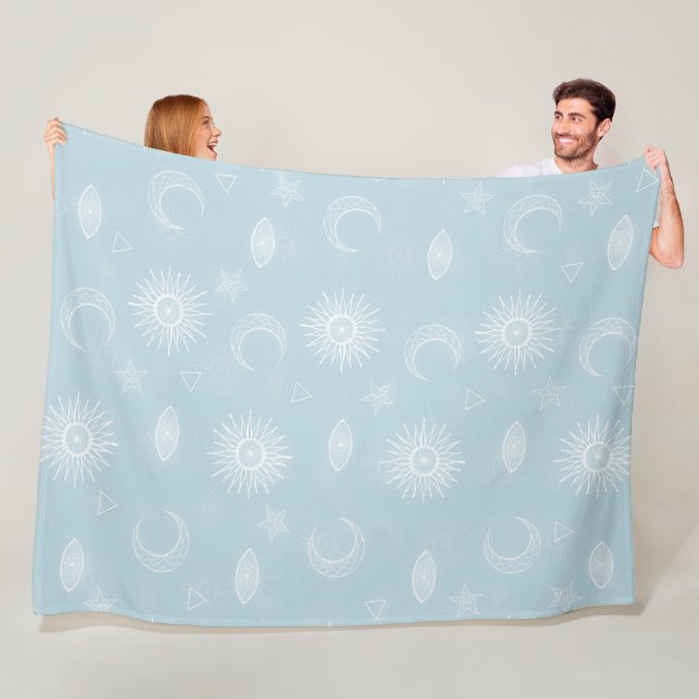 Couverture Polaire Magique Lune blanche Soleil Étoiles Bleu motif (En situation)