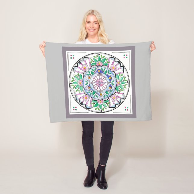 Couverture Polaire Mandala Floribunda (En situation)
