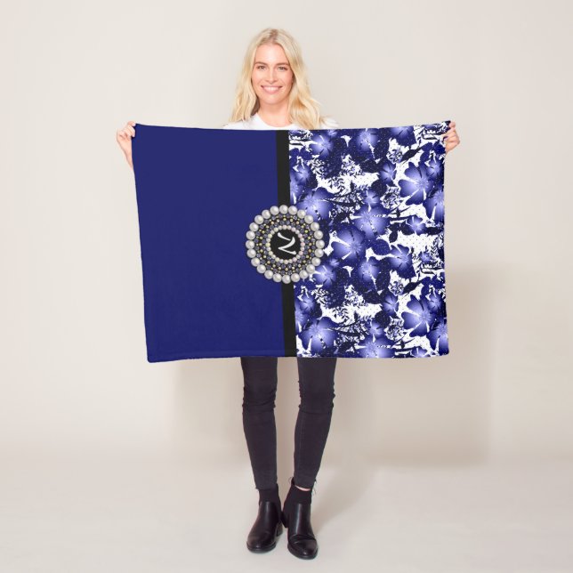 Couverture Polaire Mariage Anniversaire gris ruban satin perles flora (En situation)