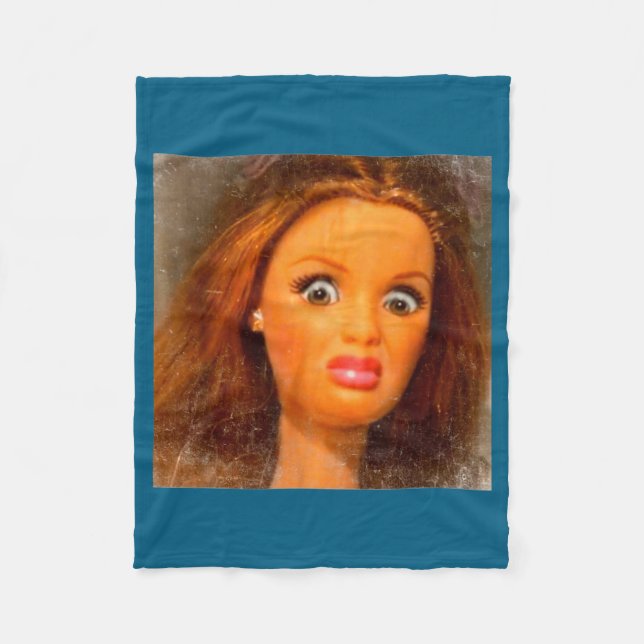 Couverture Polaire Mème de visage de poupée dégoûtant drôle  (Devant)