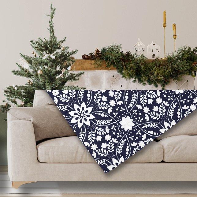 Couverture Polaire Modèle floral bleu marine et blanc (Créateur téléchargé)