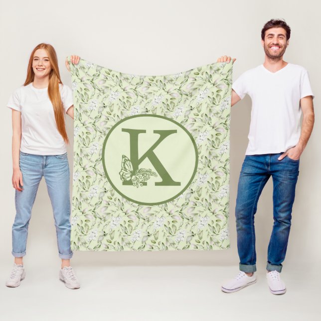 COUVERTURE POLAIRE MONOGRAMME BLANC ET VERT K (En situation)