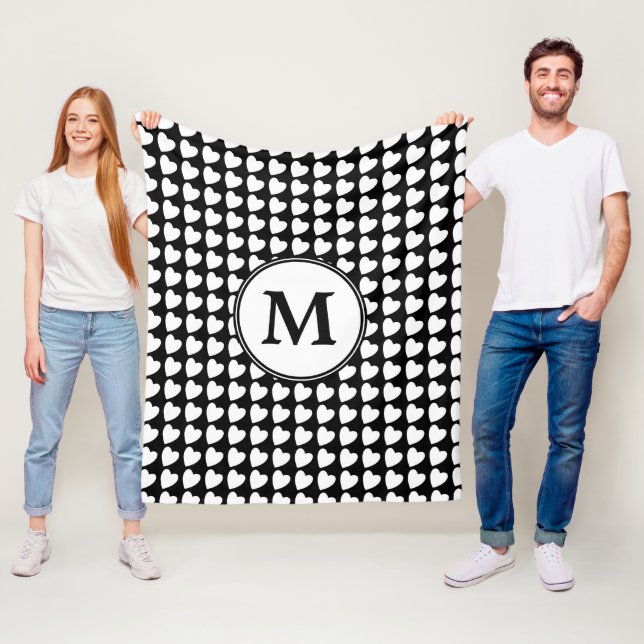 Couverture Polaire Monogramme Motif moderne noir et blanc (En situation)