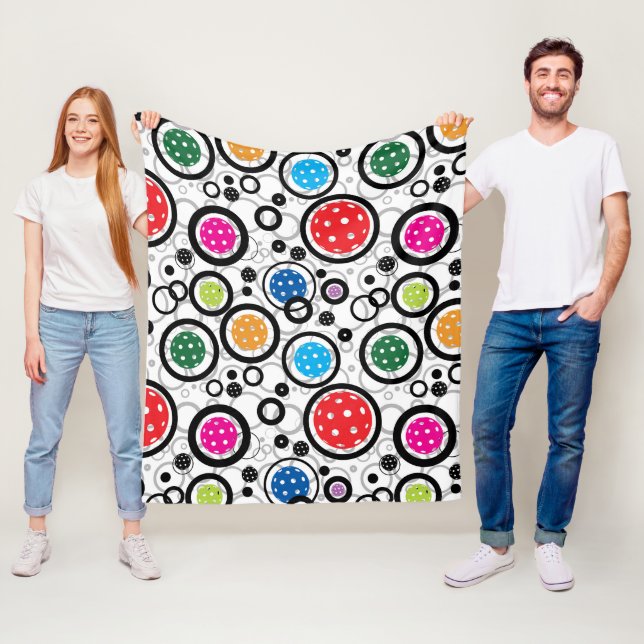 Couverture Polaire Motif avec Pickleballs  (En situation)