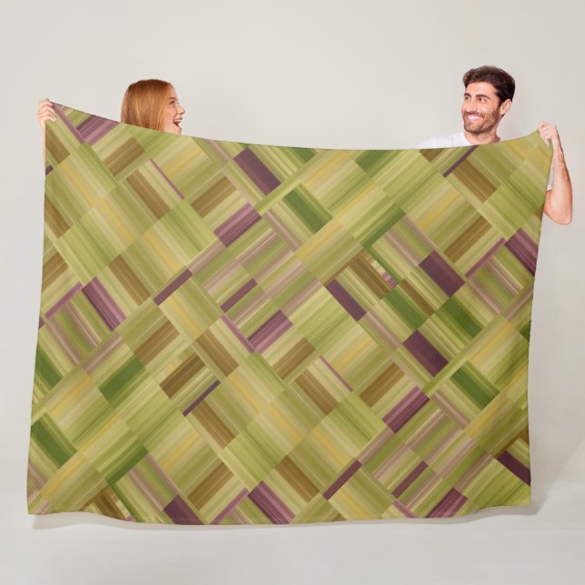 Couverture Polaire Motif de blocs géométriques vert et prune (En situation)