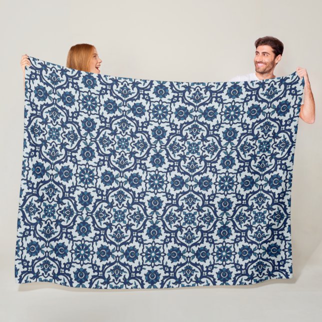 Couverture Polaire Motif de tuiles florales Azulejos bleu-portugais (En situation)