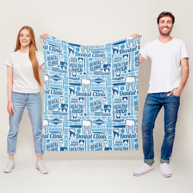 Couverture Polaire Motif dentaire bleu de clinique (En situation)
