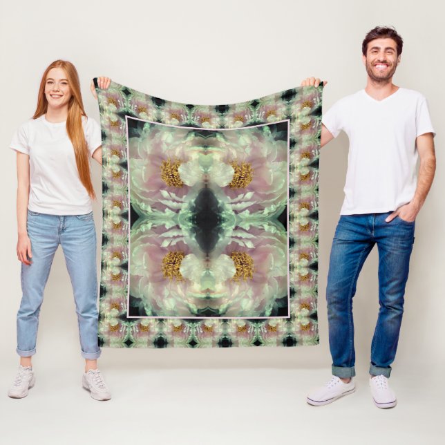 Couverture Polaire Motif du centre de fleurs rose Peony (En situation)