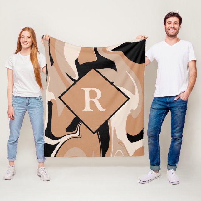 Couverture Polaire Motif en marbre noir Brown monogramme (En situation)