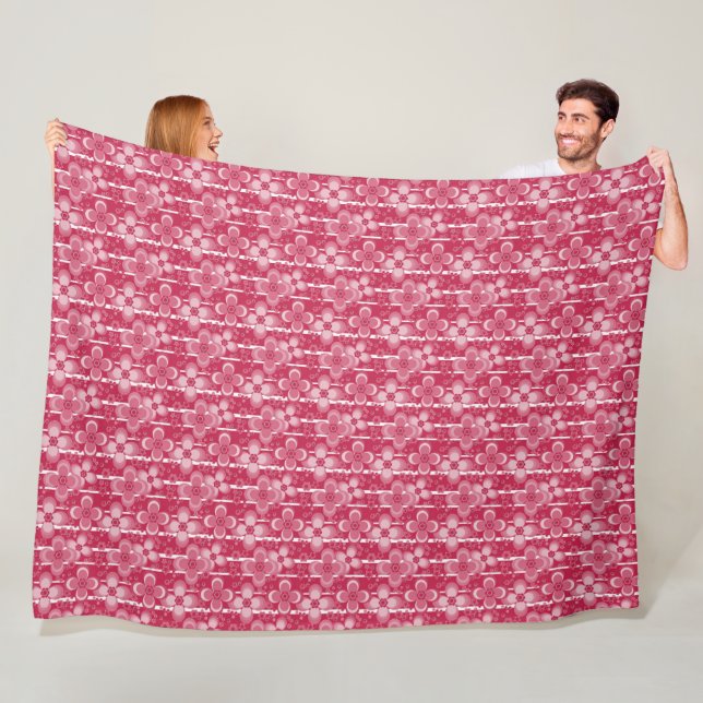 Couverture Polaire Motif floral rouge et blanc (En situation)