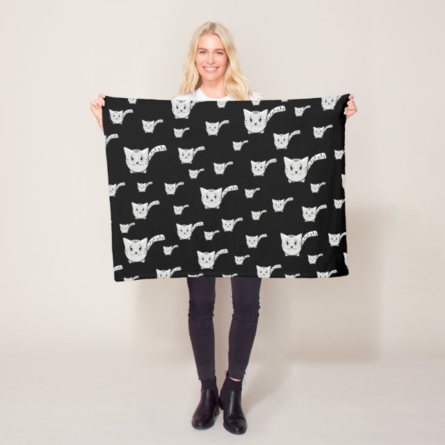 Couverture Polaire Motif Kitty noir et blanc (En situation)
