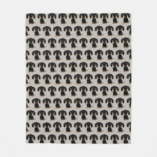 Couverture Polaire Motif noir et bronzage aux cheveux courts mignon