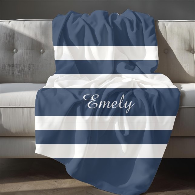 Couverture Polaire Motif rayures bleues et blanches élégant moderne N (Modern Blue Striped Name Fleece Blanket)