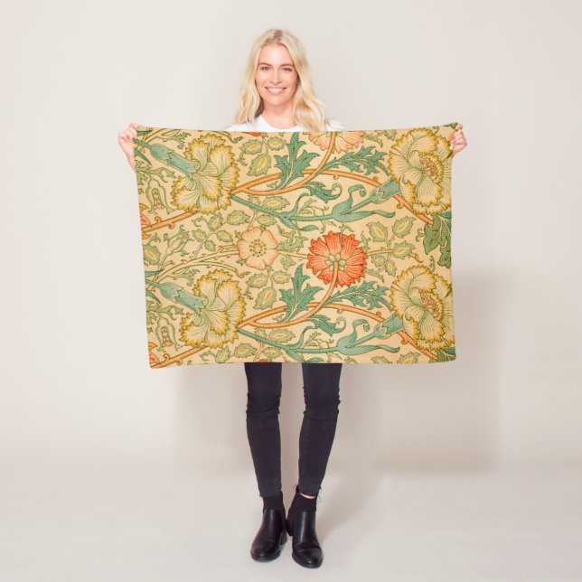 Couverture Polaire Motif rose et Rose (par William Morris) (En situation)