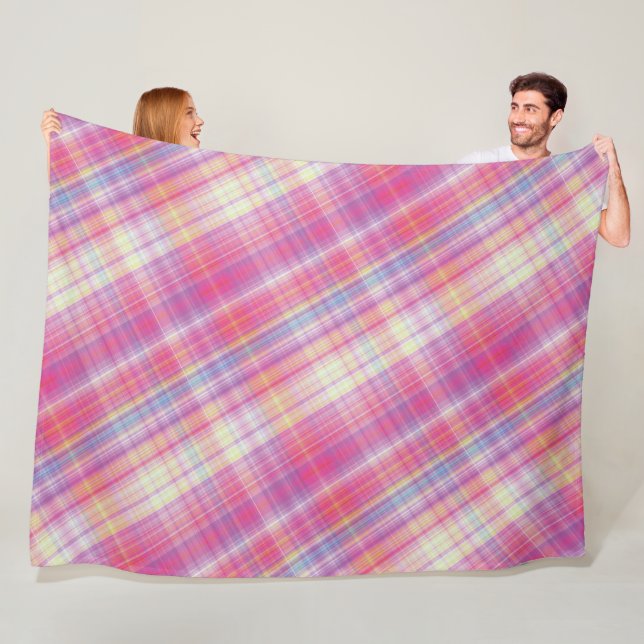 Couverture Polaire Motif Tartan Rose Tan Moderne. (En situation)