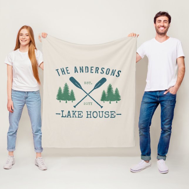Couverture Polaire Nom de famille Lake House Oars rustiques Pine Tree (En situation)