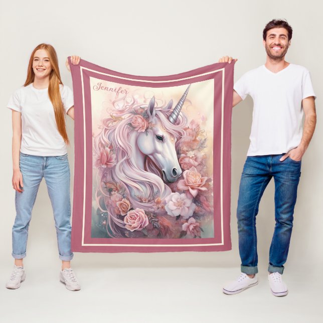 Couverture Polaire Nom personnalisé belle licorne (En situation)