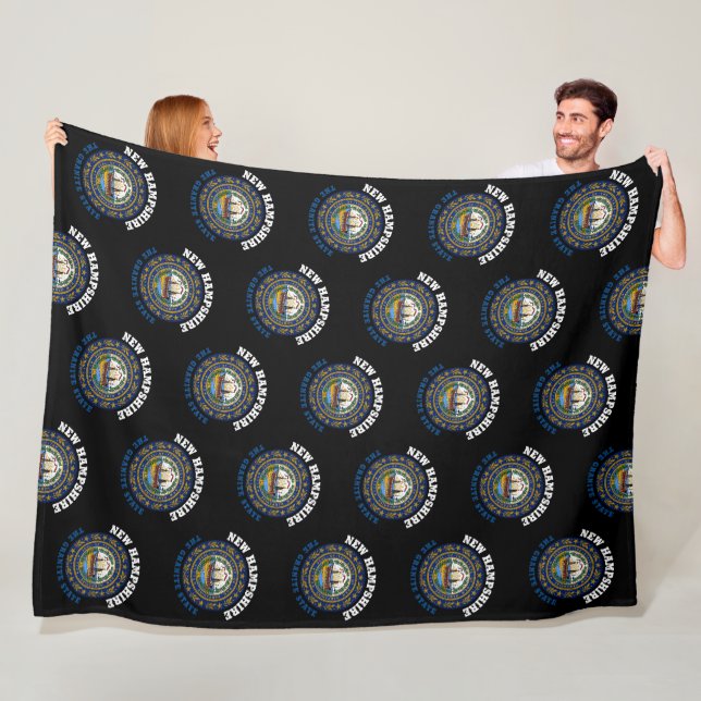 COUVERTURE POLAIRE NOUVEAU DRAPEAU D'ÉTAT DE GRANITE HAMPSHIRE (En situation)
